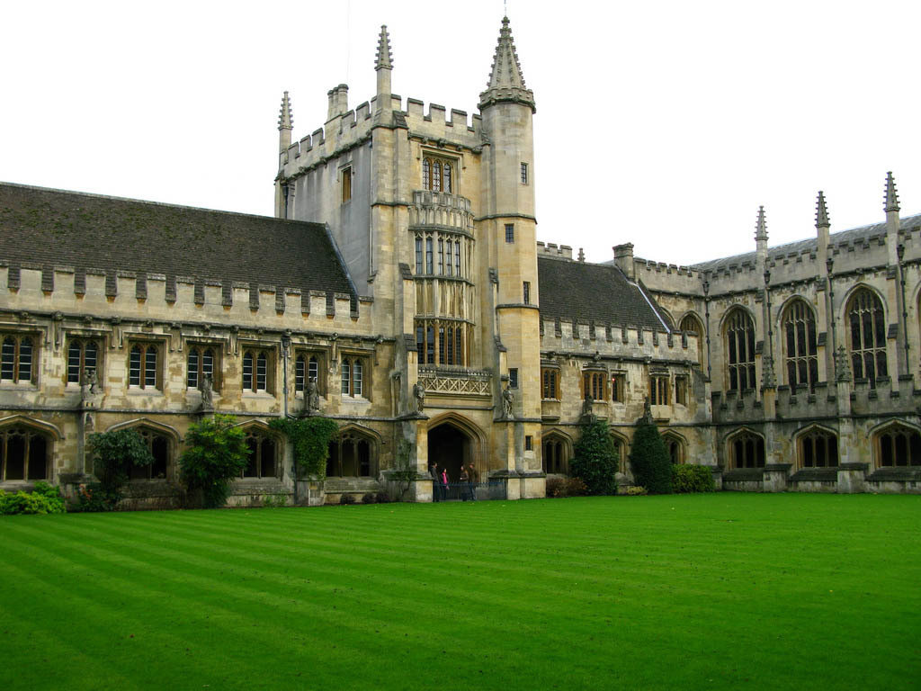самые лучшие вузы мира 2014: Оксфордский университет