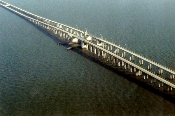 Рейтинг самые длинные мосты в мире - Мост через озеро Пончартрейн